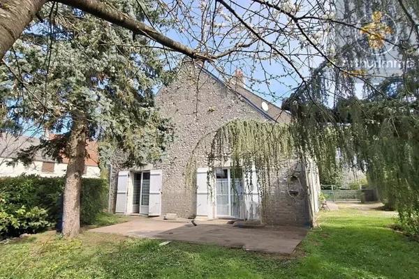 Vente                                                      Maison
                        
                     6 pièces                      177 m2                     à Messas