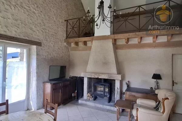 Vente                                                      Maison
                        
                     6 pièces                      177 m2                     à Messas