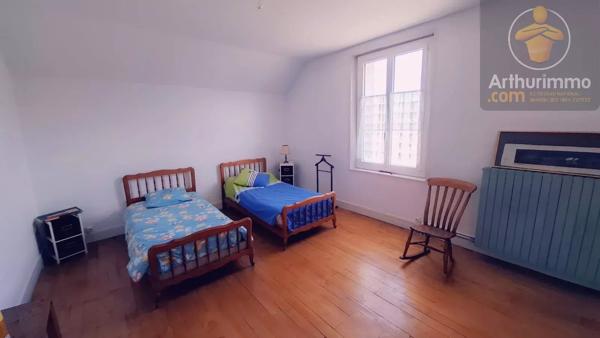 Vente                                                      Maison
                        
                     6 pièces                      177 m2                     à Messas