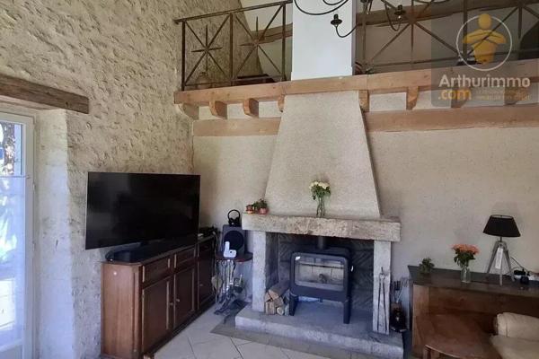 Vente                                                      Maison
                        
                     6 pièces                      177 m2                     à Messas