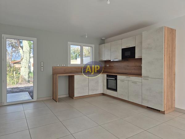 Location maison Hourtin : 915 € - AJP Hourtin Immobilier