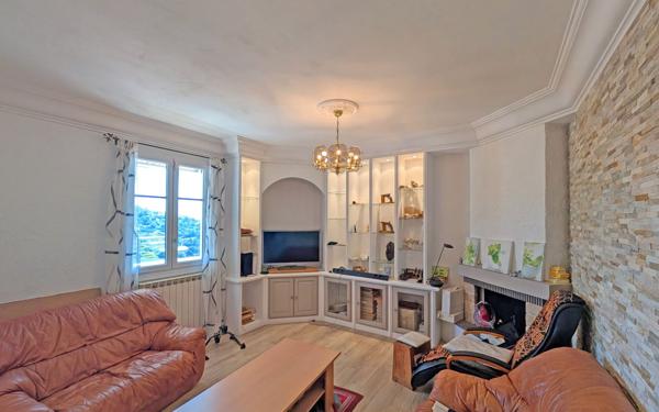 Maison à vendre    5 pièces •  Nice