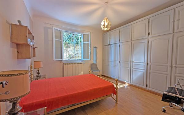 Maison à vendre    5 pièces •  Nice