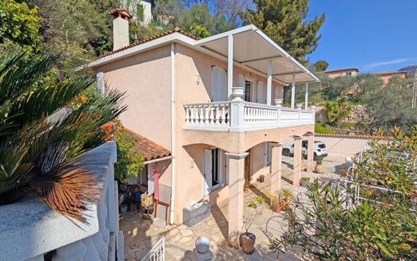 Maison à vendre    5 pièces •  Nice