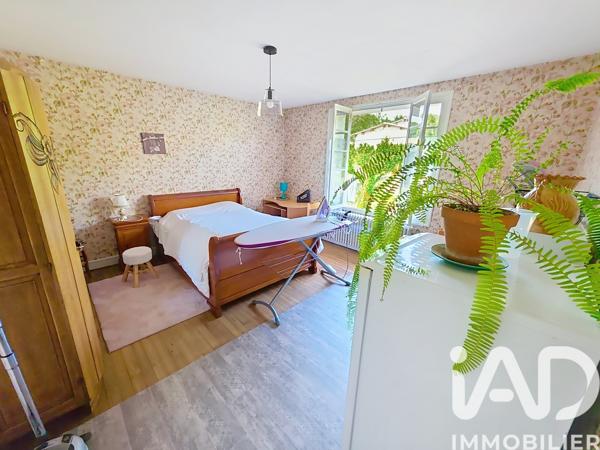 Maison à vendre 7 pièces 150 m² Javerlhac-et-la-Chapelle-Saint-Robert