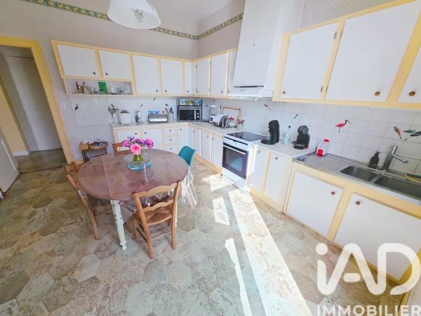 Maison à vendre 7 pièces 150 m² Javerlhac-et-la-Chapelle-Saint-Robert