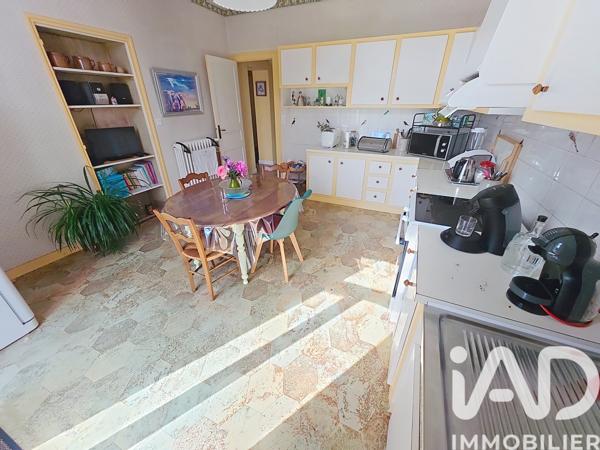 Maison à vendre 7 pièces 150 m² Javerlhac-et-la-Chapelle-Saint-Robert