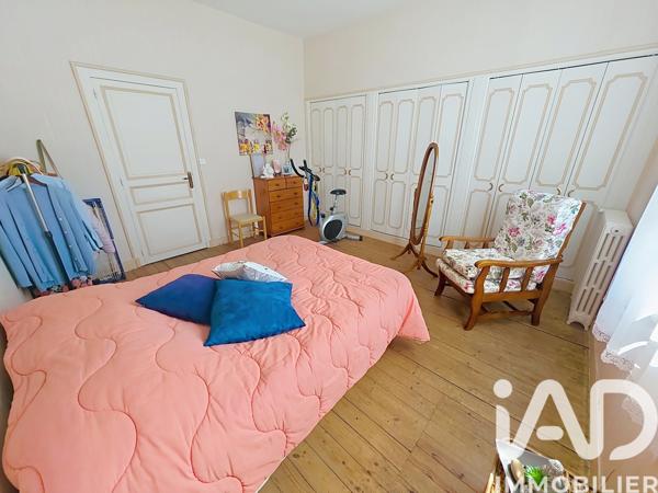 Maison à vendre 7 pièces 150 m² Javerlhac-et-la-Chapelle-Saint-Robert