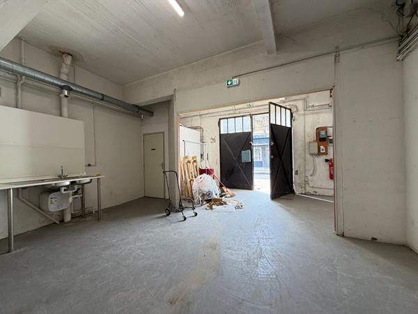 Local d'activité 142 m2 avec cave à louer Bordeaux