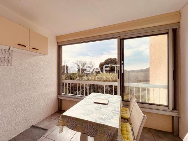 OPPORTUNITÉ RARE – PRIMO-ACCÉDANT / INVESTISSEMENT LOCATIF - À PIED DU PORT & DES PLAGES – CALME ABSOLU – VUE DÉGAGÉE – PARKING