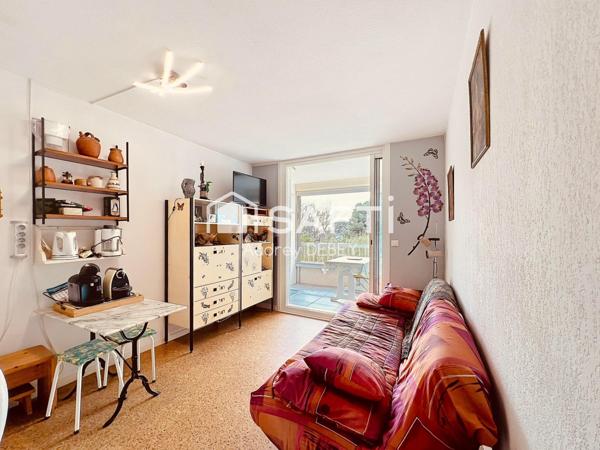 OPPORTUNITÉ RARE – PRIMO-ACCÉDANT / INVESTISSEMENT LOCATIF - À PIED DU PORT & DES PLAGES – CALME ABSOLU – VUE DÉGAGÉE – PARKING