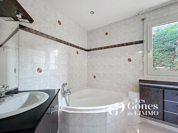 Maison 5 pièce(s) 4 chambre(s) 151.31 m²