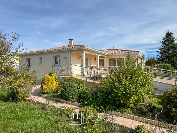 Maison
                                                                                                                                                                                                                                                                                                                        5 pièce(s)                                                                                                                                                                                                          3 chambre(s)                                                                                                                                                                                                          149  m²