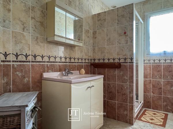 Maison
                                                                                                                                                                                                                                                                                                                        5 pièce(s)                                                                                                                                                                                                          3 chambre(s)                                                                                                                                                                                                          149  m²
