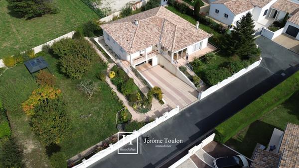 Maison
                                                                                                                                                                                                                                                                                                                        5 pièce(s)                                                                                                                                                                                                          3 chambre(s)                                                                                                                                                                                                          149  m²