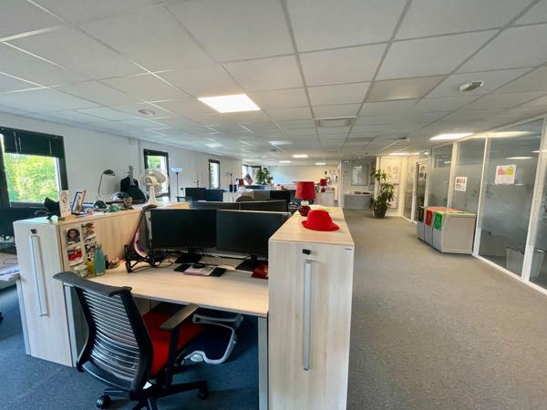 Bureaux à louer à MONT SAINT AIGNAN 76130