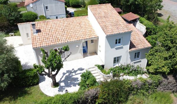 Maison 4 chambres avec piscine - Centre de Pons