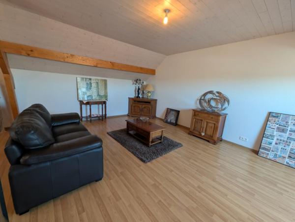 Maison 163 m² en excellent état Proximité Rioz