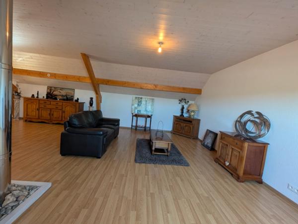 Maison 163 m² en excellent état Proximité Rioz