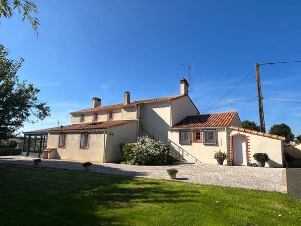 Maison Moutiers Les Mauxfaits 8 pièce(s) 187 m2