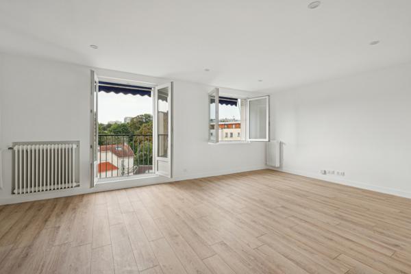 Clamart Centre proche Parc Maison Blanche - Appartement dernier étage T3 de 63 m² entièrement rénové avec cave.