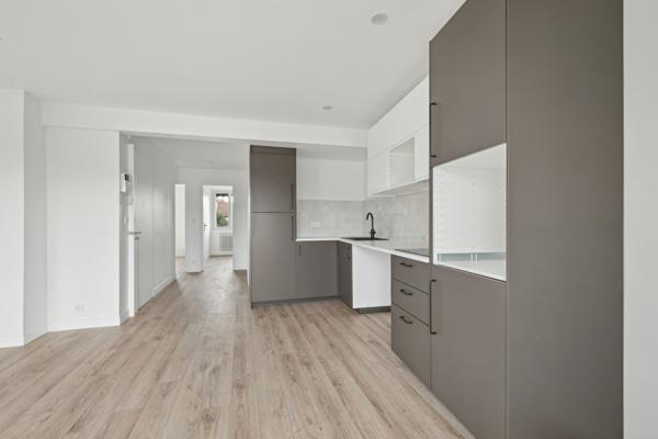 Clamart Centre proche Parc Maison Blanche - Appartement dernier étage T3 de 63 m² entièrement rénové avec cave.