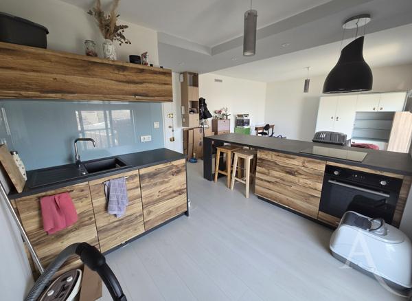 T2 meublé d'environ 49m2 avec balcon et parking
