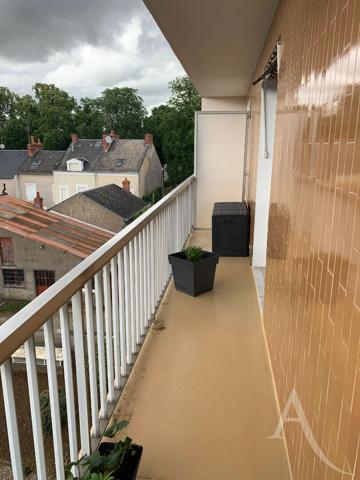 T2 meublé d'environ 49m2 avec balcon et parking