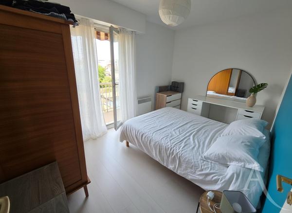 T2 meublé d'environ 49m2 avec balcon et parking