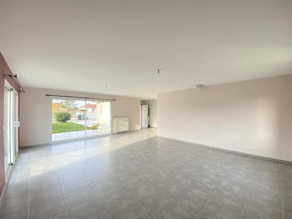 MAISON DE PLAIN PIED DE TYPE 6 AVEC JARDIN – AGGLOMERATION TROYENNE