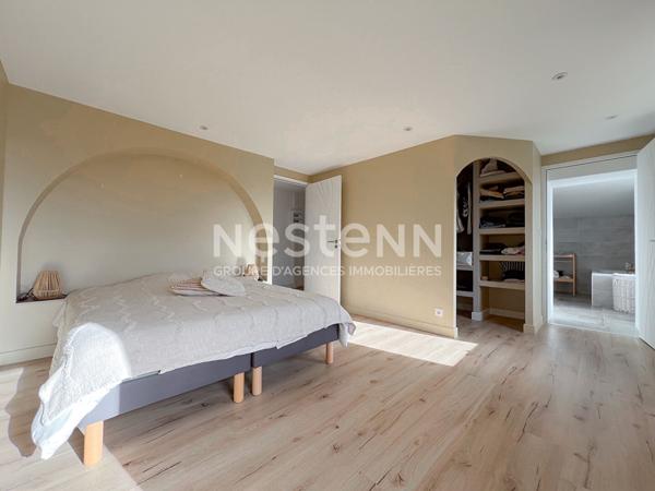EXCLUSIVITÉ TERRANJOU ? Très jolie maison en pierre 193 m² plein SUD avec dépendances de 250 m² ! Charme 1920 & confort moderne : 4 chambres, Pièce de vie de 70 m²
