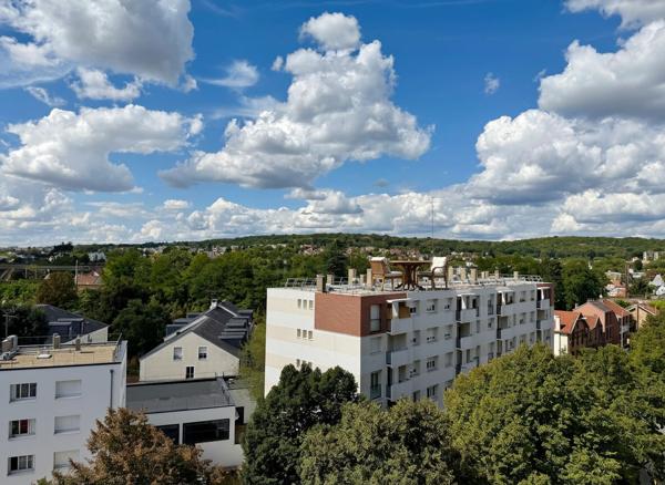 Appartement Chaville 3 pièces EXCLUSIVITÉ Chaville Rive Gauche balcon cave parking ascenseur vue dégagée