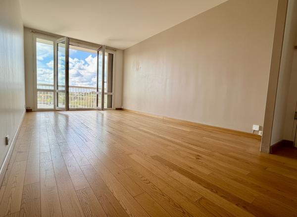 Appartement Chaville 3 pièces EXCLUSIVITÉ Chaville Rive Gauche balcon cave parking ascenseur vue dégagée