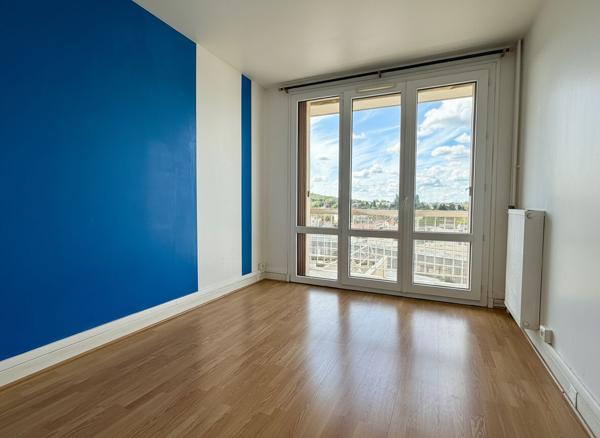 Appartement Chaville 3 pièces EXCLUSIVITÉ Chaville Rive Gauche balcon cave parking ascenseur vue dégagée