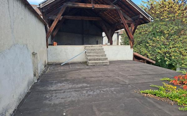 Maison à vendre    2 pièces • 100 m2 Renage