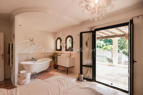 Villa Saint Paul De Vence 265 m2 - 1550 000 euros