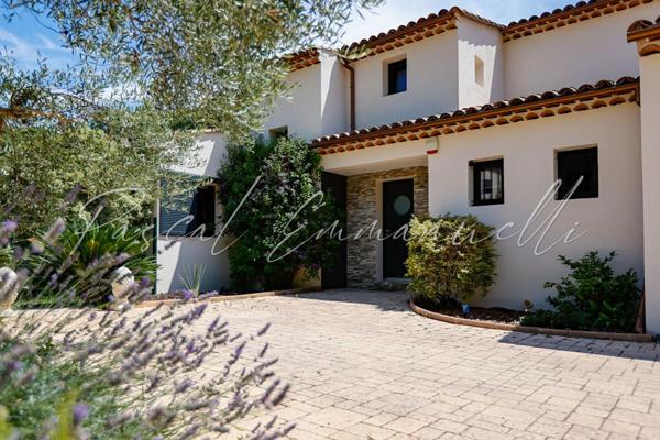 Villa Saint Paul De Vence 265 m2 - 1550 000 euros