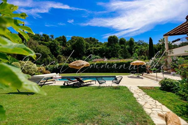 Villa Saint Paul De Vence 265 m2 - 1550 000 euros