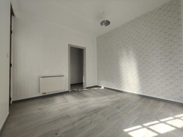 A 15 MN NORD CHAMBLY, MAISON BOURGEOISE DE 150 M² HAB AVEC GARAGES ET DEPENDANCE SUR UN TERRAIN CLOS DE 800 M² Chambly (60230)