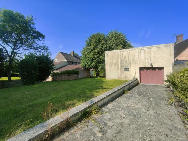A 15 MN NORD CHAMBLY, MAISON BOURGEOISE DE 150 M² HAB AVEC GARAGES ET DEPENDANCE SUR UN TERRAIN CLOS DE 800 M² Chambly (60230)