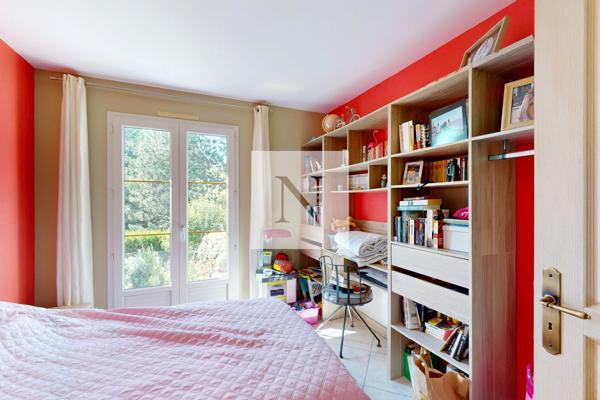 Maison 218 m² avec piscine et terrain de 3 383 m², nord-ouest de Saintes