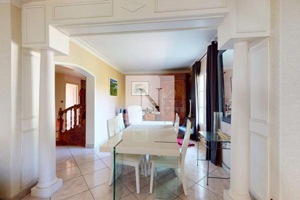 Maison 218 m² avec piscine et terrain de 3 383 m², nord-ouest de Saintes