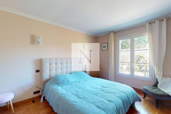 Maison 218 m² avec piscine et terrain de 3 383 m², nord-ouest de Saintes