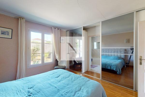 Maison 218 m² avec piscine et terrain de 3 383 m², nord-ouest de Saintes