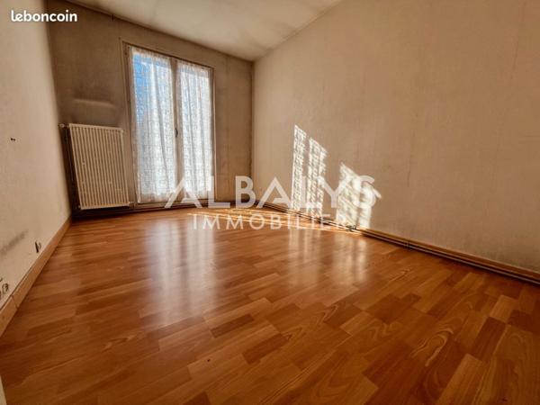 Maison 4 pièce(s) 2 chambre(s) 85 m²