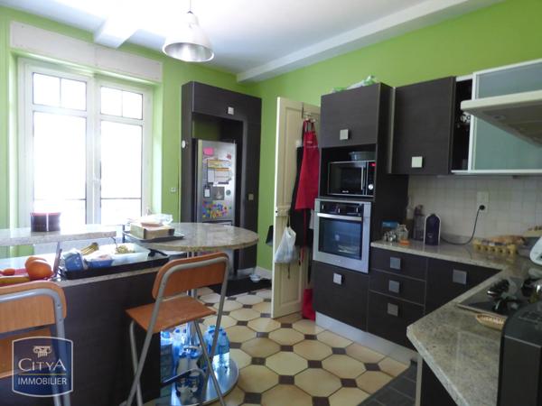Maison à vendre 7 pièces 240m² Gan (64290)