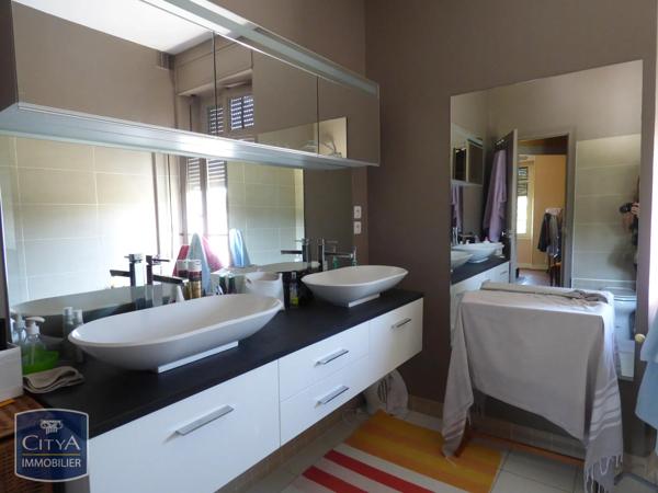 Maison à vendre 7 pièces 240m² Gan (64290)