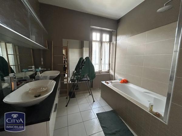 Maison à vendre 7 pièces 240m² Gan (64290)