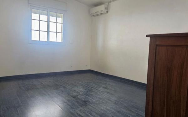 Maison à vendre    7 pièces • 179 m2 Saint-Paul