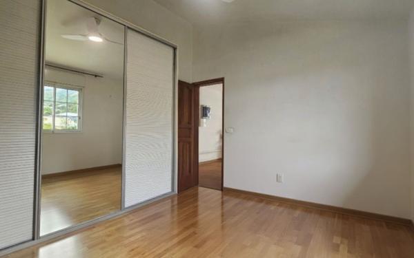 Maison à vendre    7 pièces • 179 m2 Saint-Paul